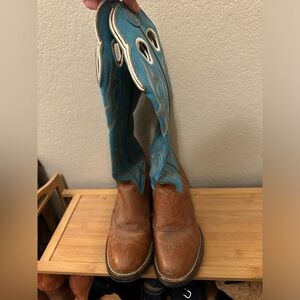Women’s Tony Lama boots